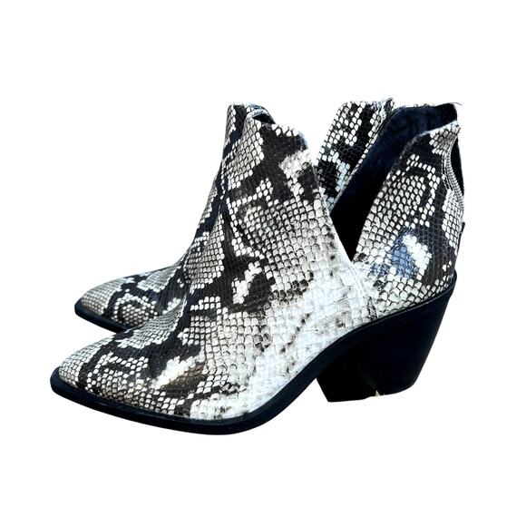 Vince Camuto snakeskin block heel booties size 7 - Picture 1 of 7
